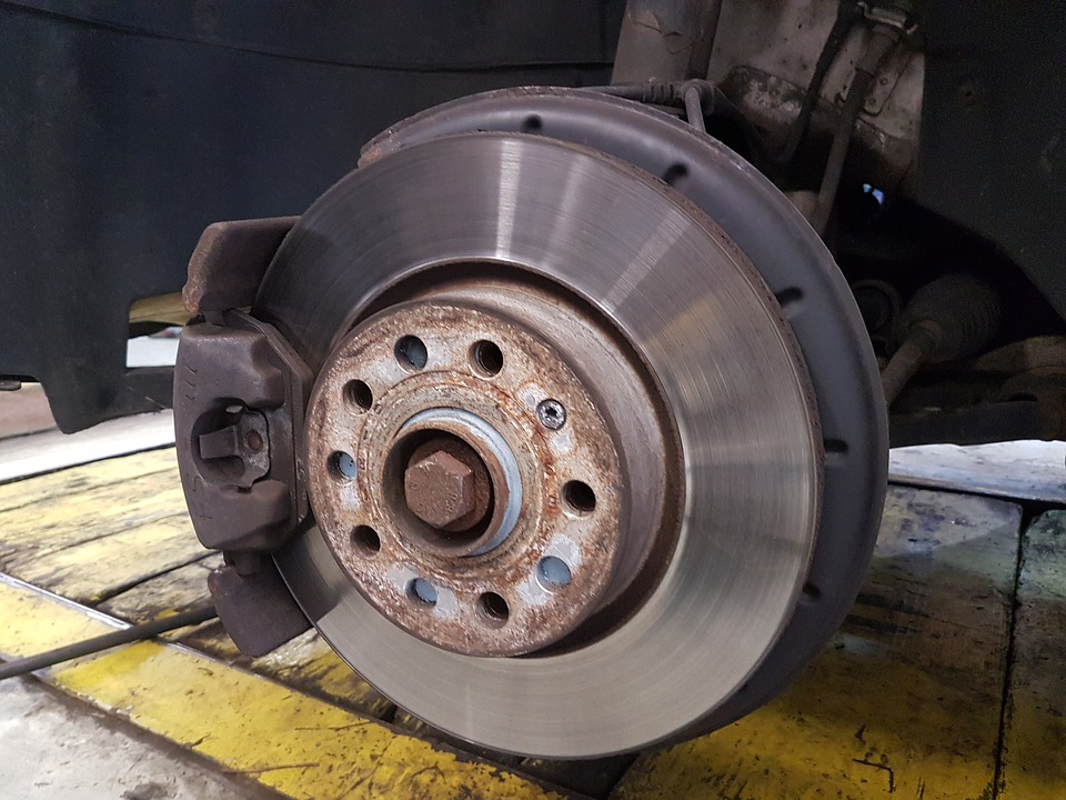 What are Brake Failure Warning Signs?