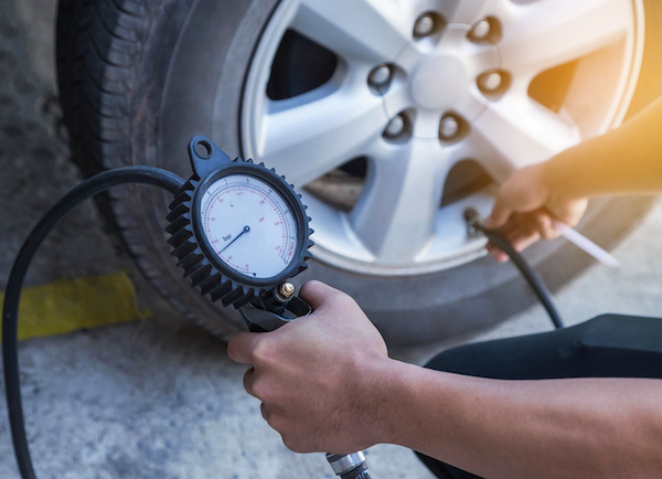 Why Does My Tire Pressure Fluctuate This Time of Year?